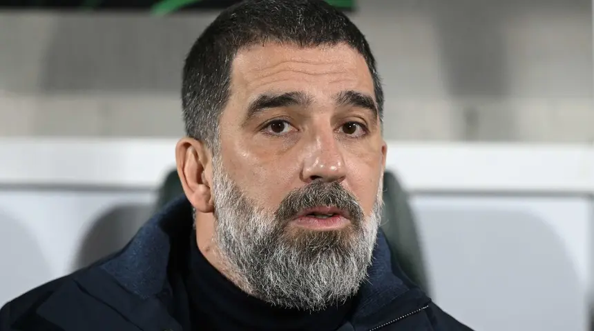 Rusya'nın Kiev'e Saldırısında Sağlık Merkezi Vuruldu: Arda Turan Olay Anlarını Paylaştı