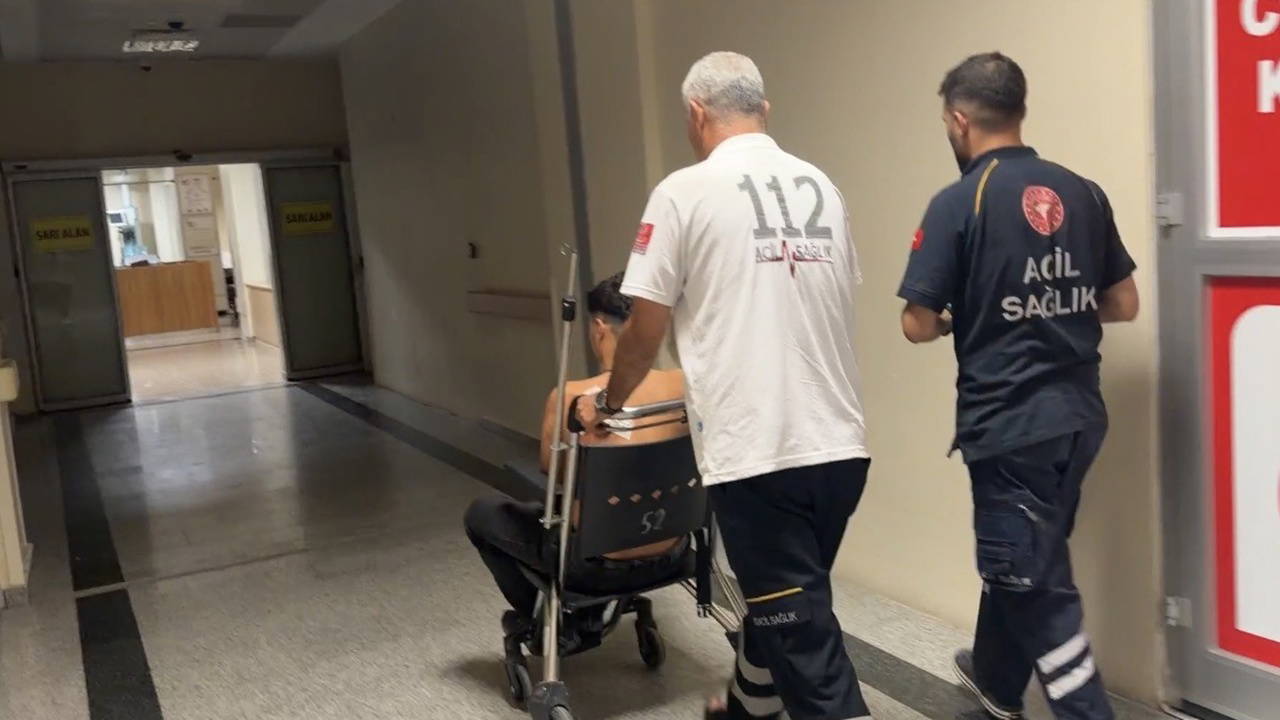 'Doğruluk mu, Cesaret mi?' Oyunu Adıyaman'da Kanlı Bitti: Kuzenler Birbirini Bıçakladı