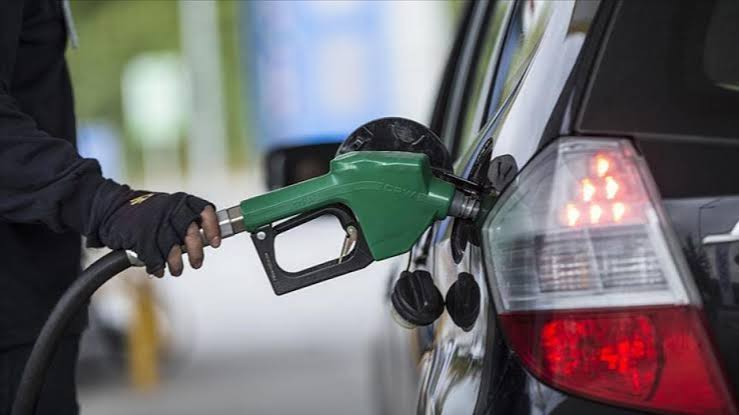 Motorine Zam, Benzine İndirim Yolda: Akaryakıt Fiyatları Yeniden Düzenleniyor